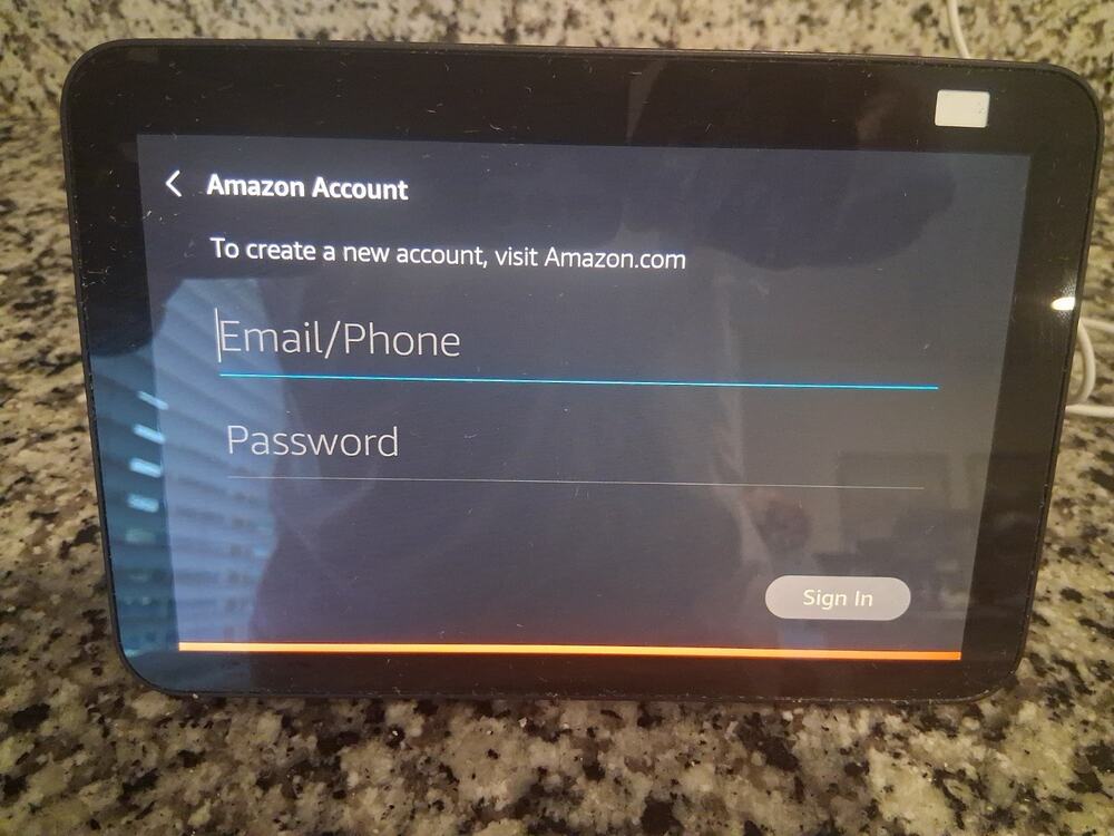 Amazon Echo Show 8 (2nd Gen) HD Smart Display Charcoal - Factory Reset (DSN...